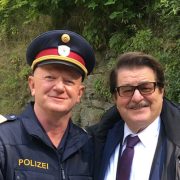 Edi Jäger als Polizist in Die Toten von Salzburg